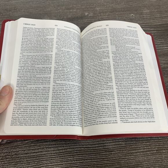 HCSB Holy Bible 2009 Holman Christian Standard Bible Simulated Leather Thinline - Picture 13 of 13